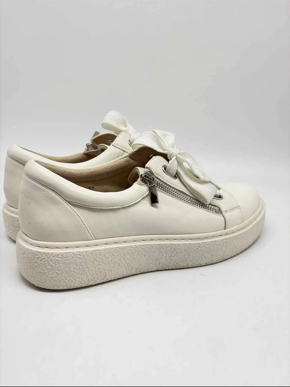 Vaneli Cream Leather Platform Lace-Up Sneakers 9